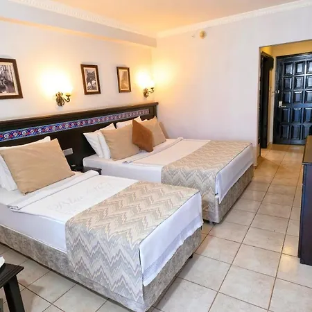 Big Blue Sky 4* אלאניה