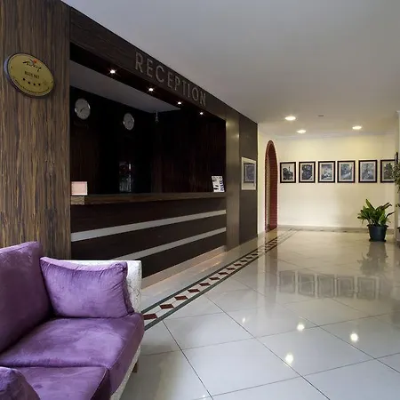 מלון Big Blue Sky