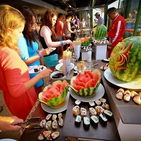 מלון Big Blue Sky