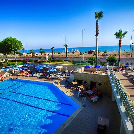 فندق Big Blue Sky 4*