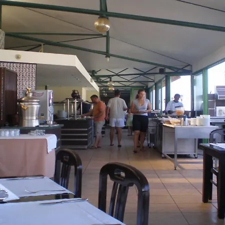 فندق Big Blue Sky 4*