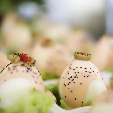 Big Blue Sky אלאניה