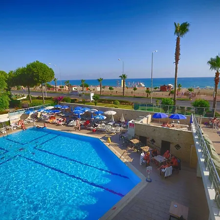 Big Blue Sky فندق 4*